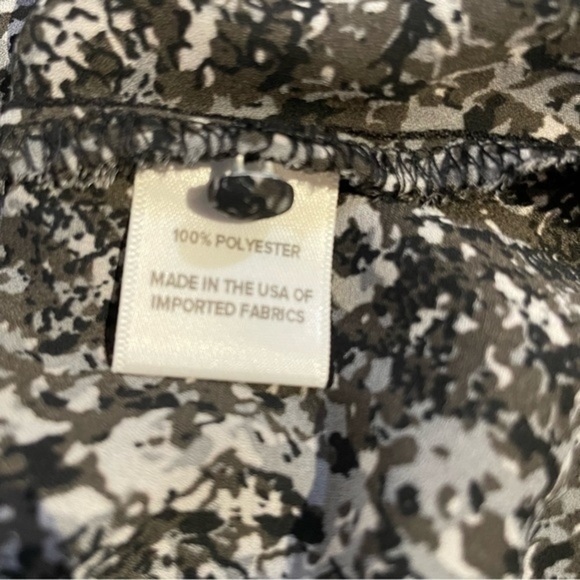 Evereve Allison Joy NWOT Harper Volume Sleeve blouse Peasant Sleeve snakeskin - Picture 7 of 8